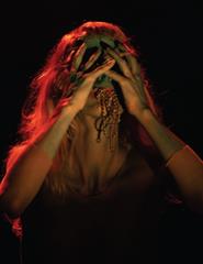DRAG (ON) - de Mariana Tengner Barros