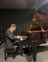 Novos Talentos  / Paulo Amaral
