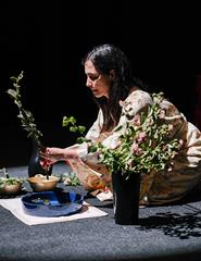 E AS FLORES? | JOANA GAMA