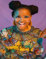 SELMA UAMUSSE (com abertura de RITA CRUZ) - NEM ROSAS NEM BOMBONS