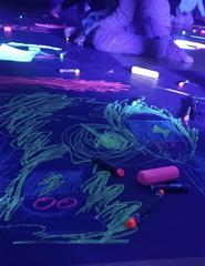 Projeto Curumim - "As Cores no Escuro: Néon"