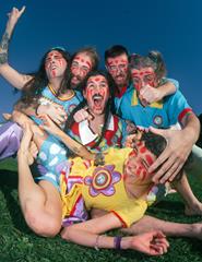 UNSAFE SPACE GARDEN | TRICICLO