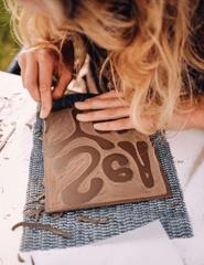 Linoleum Printing: Mother's Day | Oficina de Gravura: Dia da Mãe