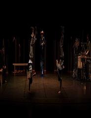 "DO TERREIRO AO MUNDO"