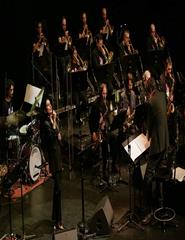 Bild der Quelle — ORQUESTRA JAZZ DE MATOSINHOS & CRISTINA BRANCO